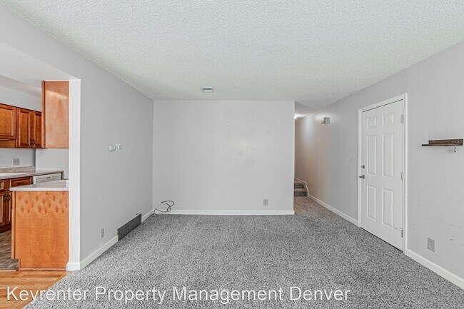 Building Photo - 2 br, 1.5 bath House - 9864 Orangewood Dr.