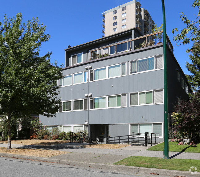 Photo du bâtiment - 1133 Barclay St