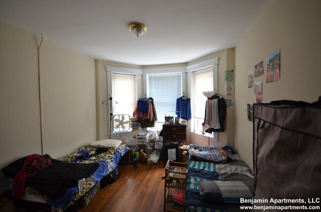 Building Photo - 883 Huntington Ave