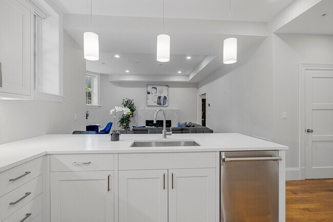Foto del edificio - 1248 Beacon St