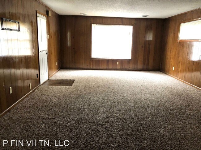 Building Photo - 5 br, 2.5 bath House - 2949 Clearbrook Street