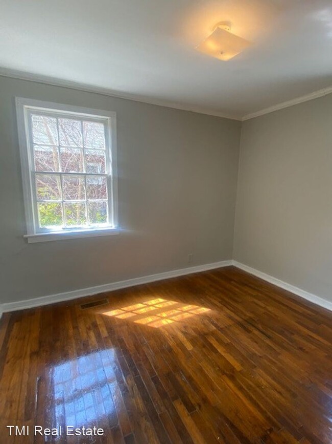 Building Photo - 3 br, 1 bath House - 903 Martin Luther Kin...