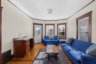 Building Photo - 56 Hobson St