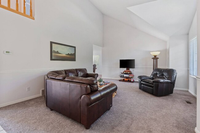 Foto del edificio - 6282 S Heughs Canyon Way