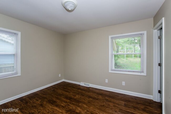 Building Photo - 3 br, 2.5 bath House - 820 Tilden Rd