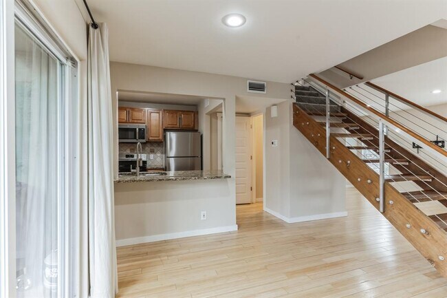 Foto del edificio - 3214 Clawson Rd