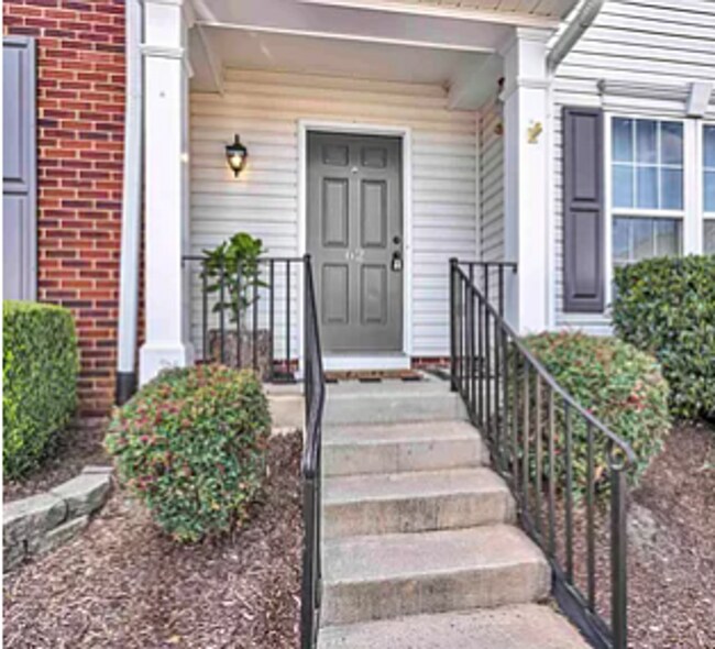Foto del edificio - Spacious 2BR/1.5BA Townhome in Prime Greer!