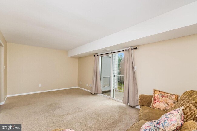 Building Photo - 14447 Cool Oak Ln