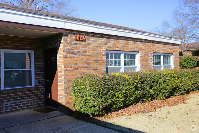 Building Photo - Highland Village Apartments