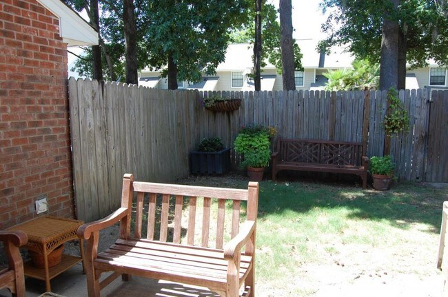 Building Photo - 1603 Nantahala Blvd