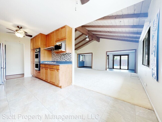 Building Photo - 4 br, 2 bath House - 682 Akoakoa Street