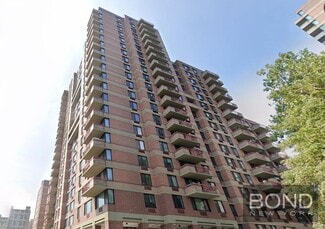 Building Photo - 10-40 River Road
