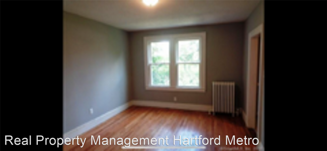 Foto del edificio - 3 br, 1 bath Apartment - 71 Otis St