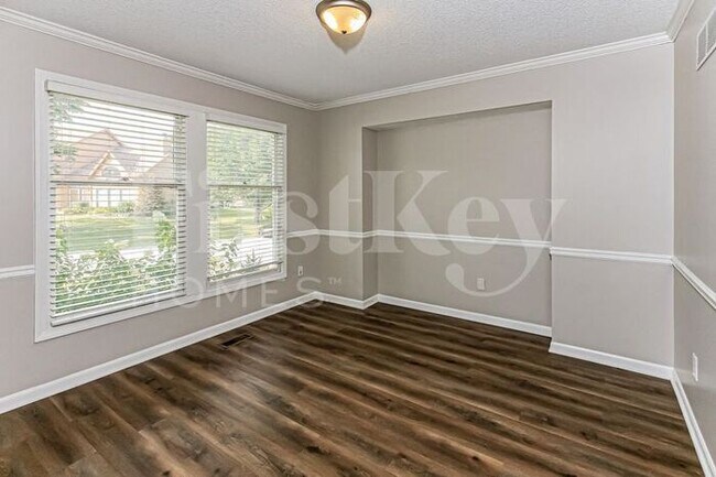 Foto del edificio - 5319 Millridge St