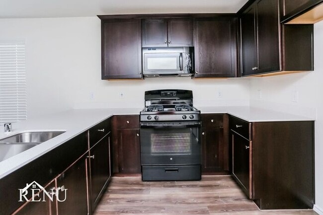 Foto del edificio - 4210 Cicada Ct