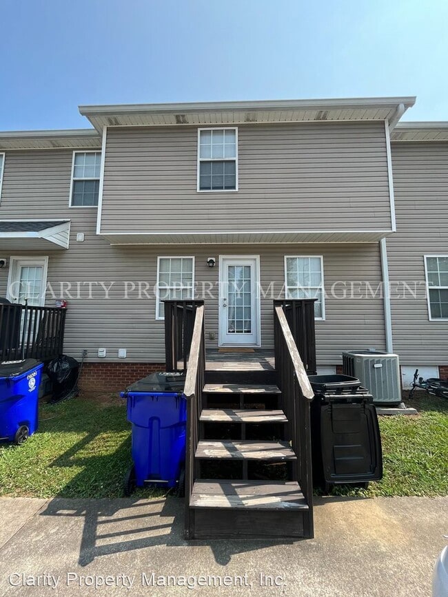 Building Photo - 2 br, 2.5 bath House - ***2103 Candies Lan...