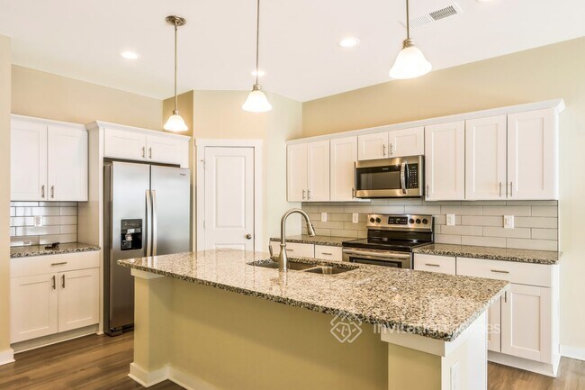 Building Photo - 4109 Ahan Dr