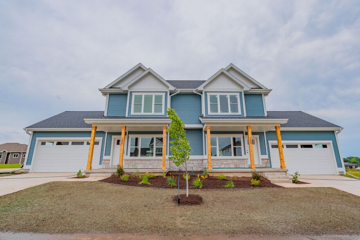 Foto principal - 291 N Bergamont Blvd