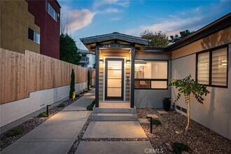 Building Photo - 264 Barbara Ave