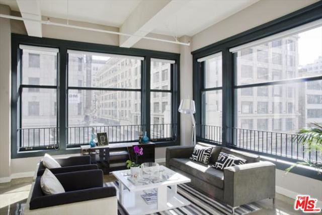 Foto del edificio - 315 W 5th St