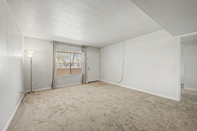 Building Photo - 5995 N 78th St