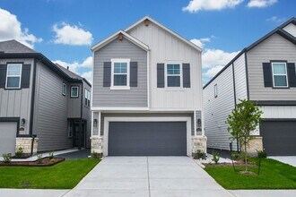 Building Photo - 4210 Laurel Oak Cir