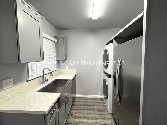 Building Photo - 1119 St Louis Ave