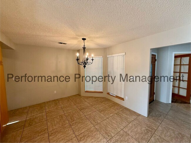 Building Photo - 10910 Mohican Dr