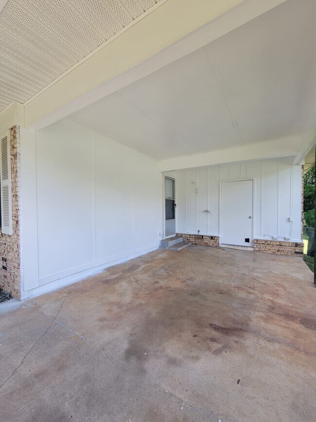 Foto del edificio - 3405 Granberry Dr