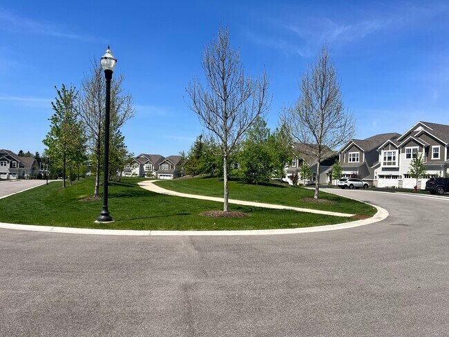 Foto del edificio - 548 Peterson Ct