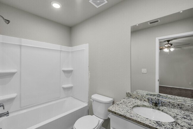 Foto del edificio - 4443 Red Haven Dr