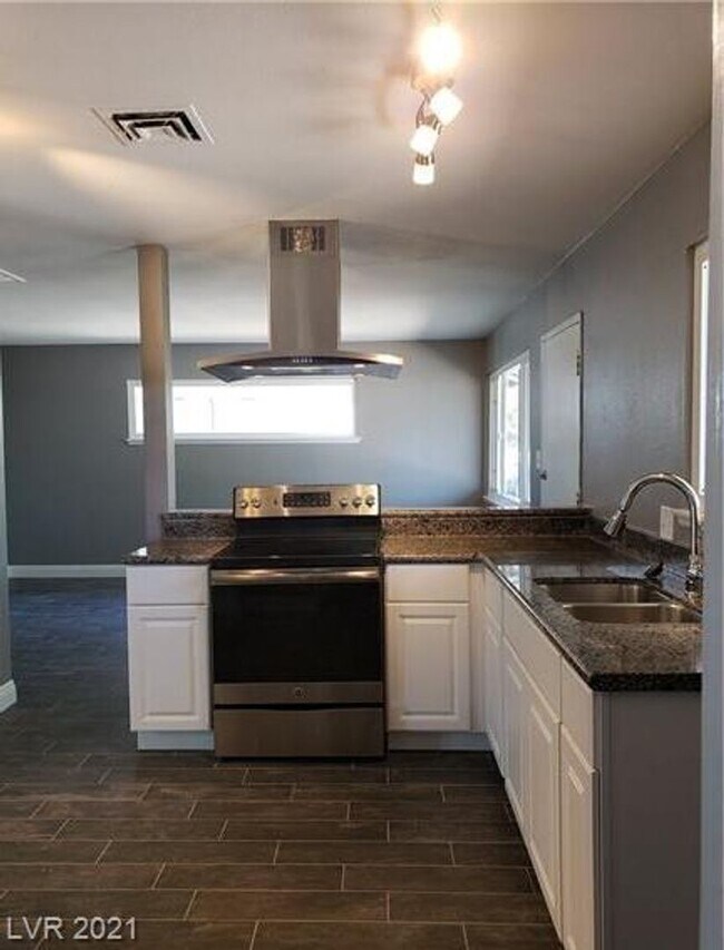Building Photo - GREAT 3 BEDROOM HOME IN NORTH LAS VEGAS 89030