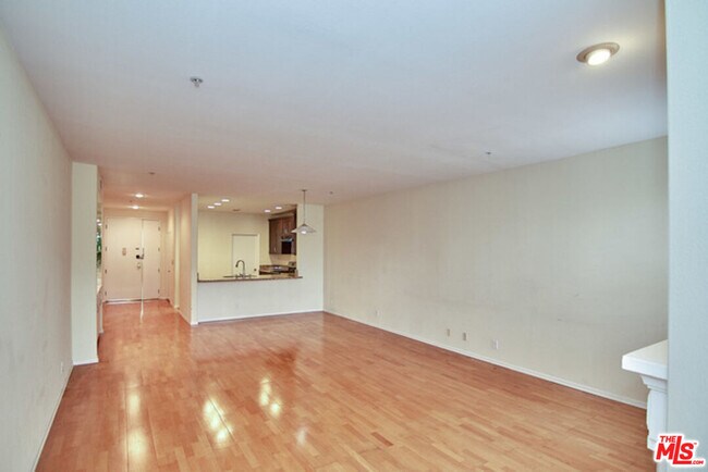 Building Photo - 333 Westminster Ave