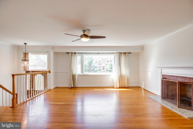 Building Photo - 6508 Dryden Dr