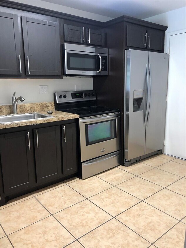 Foto principal - 1465 NE 123rd St