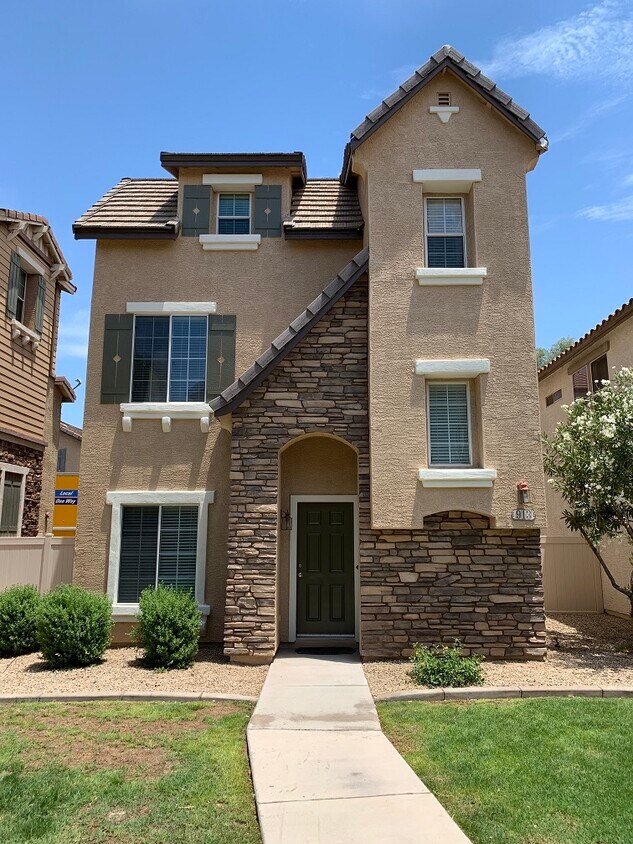 913 W Wendy Way, Gilbert, AZ 85233 Townhome Rentals in Gilbert AZ