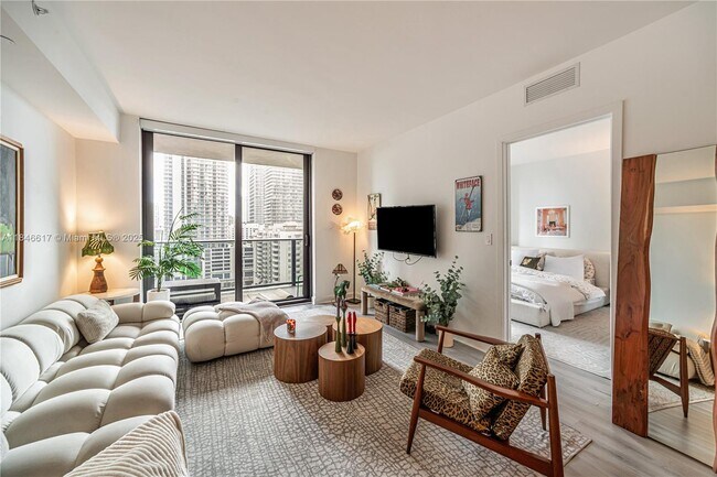 Foto del edificio - 45 SW 9th St