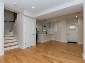 Building Photo - 5 Tovar St