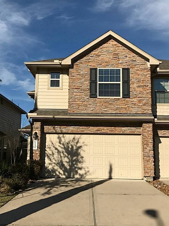 Foto principal - 6411 Calgary Woods Ln