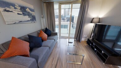 Building Photo - 300 Front St W