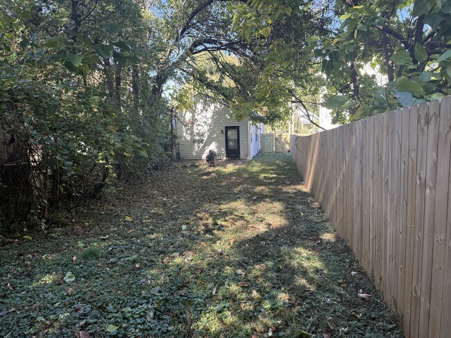 Foto del edificio - 538 University Ave