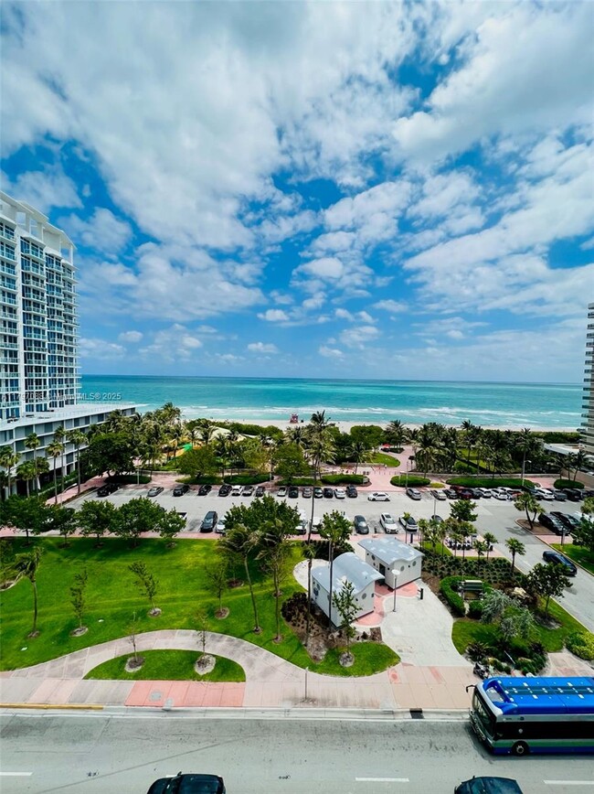Foto del edificio - 6450 Collins Ave