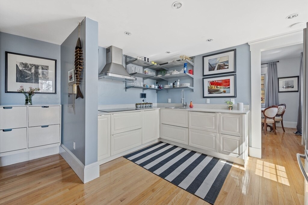 Foto principal - 76 Cottage St
