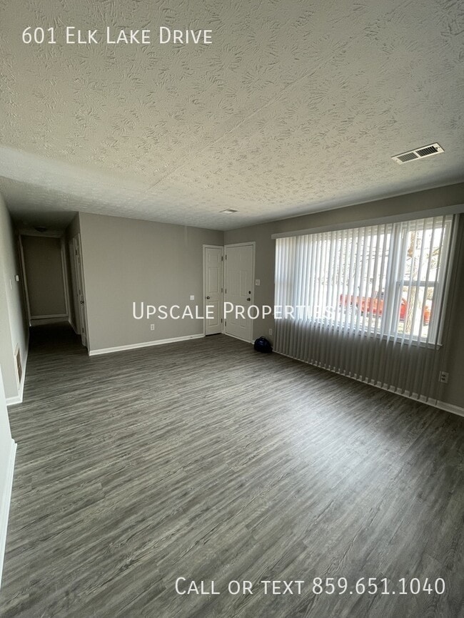 Photo - 601 Elk Lake Dr House