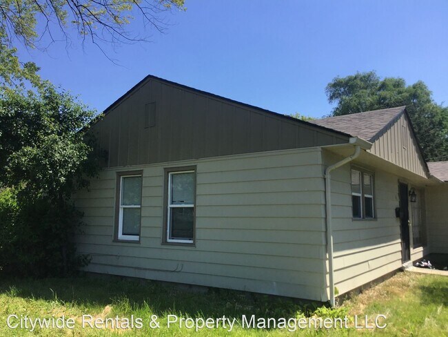 Building Photo - 2 br, 1 bath House - 5822 W. Thurston Ave