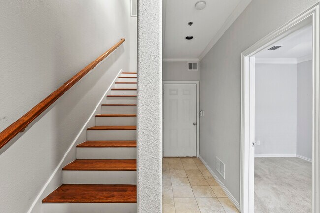 Foto del edificio - 3119 Cedar Plaza Ln #303