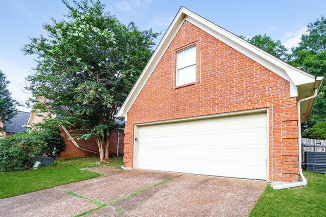 Foto del edificio - 594 E Ashley Glen Cir