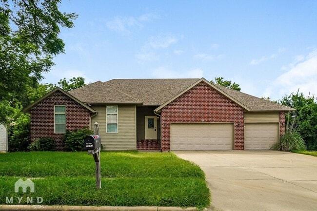 Building Photo - 2983 W Augusta Hills St
