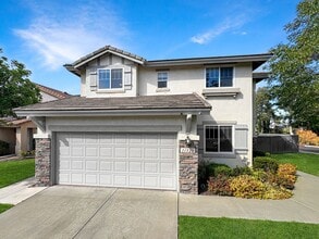 Building Photo - 11520 Village Ridge Rd