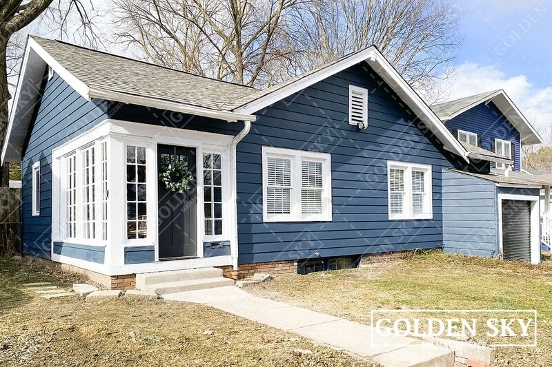 Photo - 4910 Winthrop Avenue